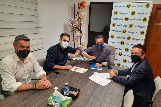 MARINOCIO firma el patrocinio con el Club Baloncesto Jairis con la presencia del alcalde de Alcantarilla