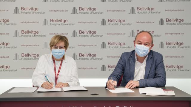 Hospital Universitario de Bellvitge y ANNE Fundació han firmado un convenio de colaboración para prevenir conductas problemáticas relacionadas con el juego online