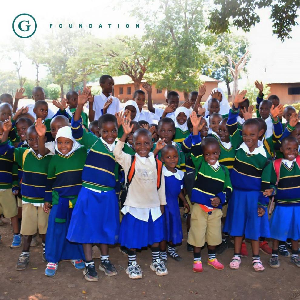  Fundación GoldenRace colabora con la educación de niños en Tanzania (Fotos)