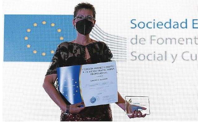 R. FRANCO celebra el Premio Europeo a la Mejor Trayectoria Profesional obtenido por Sonia Fernández Núñez