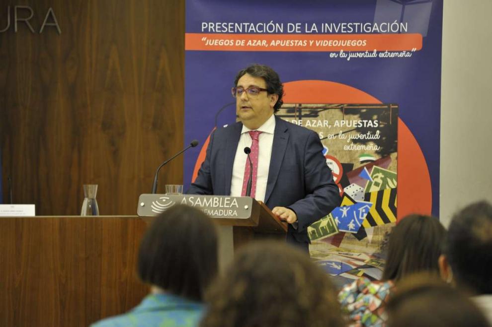 La Junta de Extremadura se pronuncia sobre el importante estudio de la Universidad que apunta a los Rascas de la ONCE aunque el estudio también señala que el juego entre jóvenes es muy minoritario