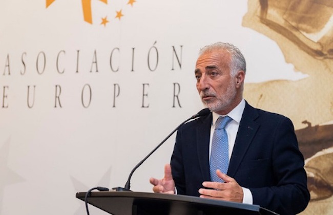 El presidente de la Asociación Europer, Albert Sola, nombra a la junta directiva 