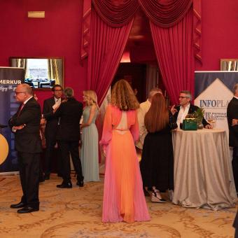 PRIMERA GALERÍA DE FOTOS - GALA BENÉFICA VIII PREMIOS JR Y RSC