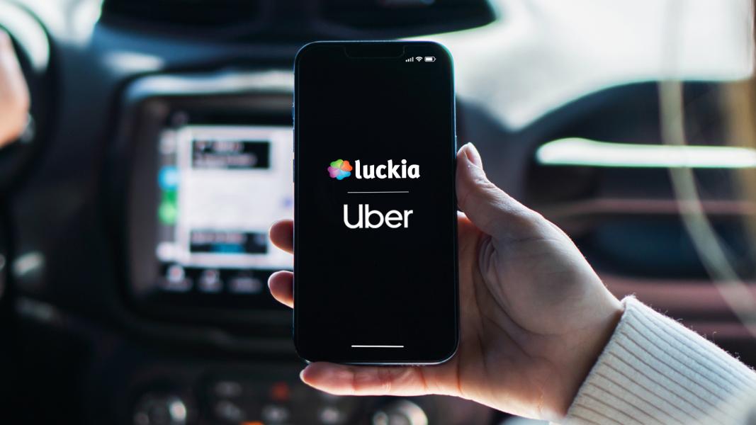 Luckia se convierte en la primera casa de apuestas en anunciarse en Uber