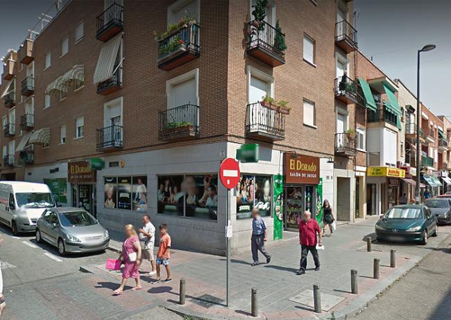 Dos jóvenes detenidos tras atracar un salón de juego El Dorado a punta de pistola en Madrid