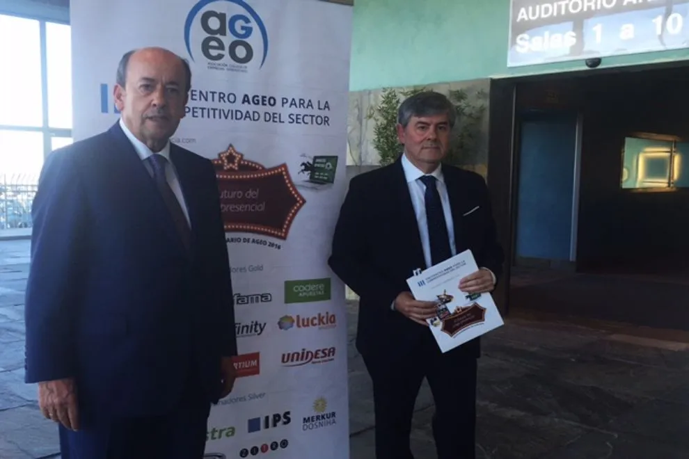 Angel Díaz Carbajosa y Roberto Rodriguez en el III Encuentro AGEO para la competitividad del sector