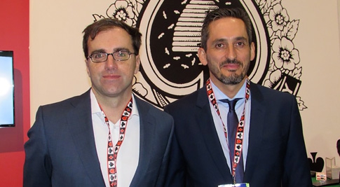  Roberto Perea y Javier Berasategui de Fournier en la G2E 2016 en Las Vegas.