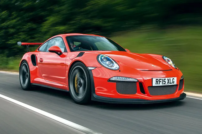 Porsche anuncia su entrada en los eSports y las carreras online