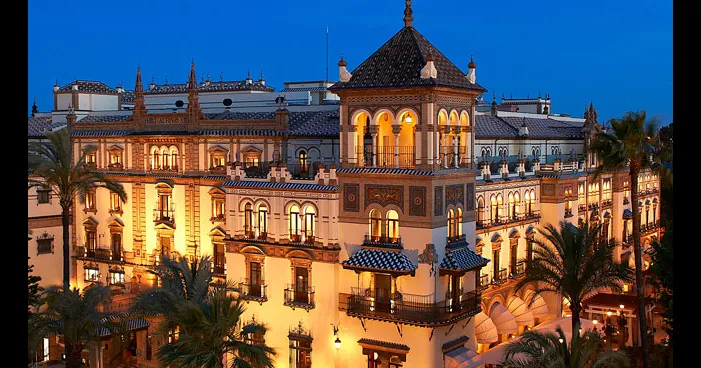 Hotel Alfonso XIII, centro de la convocatoria