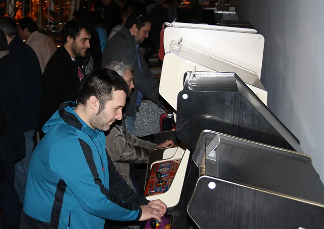 El impresionante Museo Sanahuja acogió la visita de 130 amantes de la historia del sector del juego en España