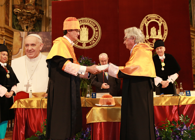 Lean y Vean el Discurso de Manuel Lao tras ser investido Doctor Honoris Causa