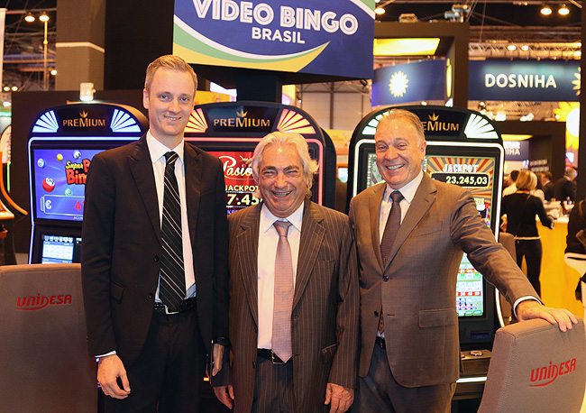 Unidesa exhibió lo MEJOR para Salones además de máquinas de Vídeo Bingo y VLT's