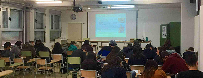 251 alumnos de tres Institutos de Denia ya están recibiendo programas de prevención de adicción al móvil y al juego diseñados por el Profesor Mariano Chóliz.
