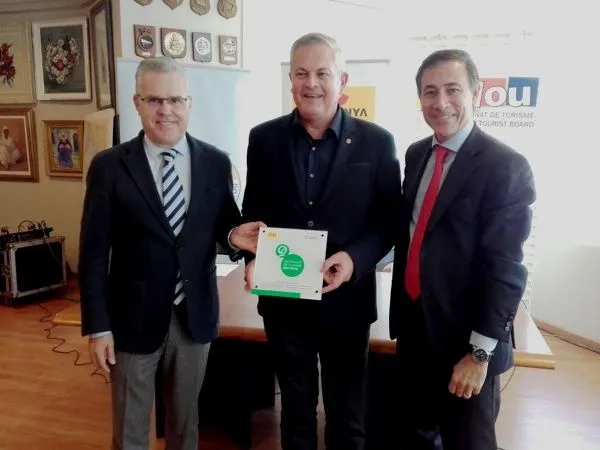 El aterrizaje de Hard Rock en Cataluña desata la euforia entre los alcaldes de la zona