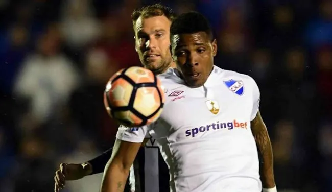 SportingBet la lía al anunciarse ilegalmente en un equipo de fútbol en Uruguay