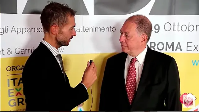 El gran Eduardo Antoja puede con todo... vean cómo lidia en italiano en esta entrevista desde la Feria ENADA de Roma