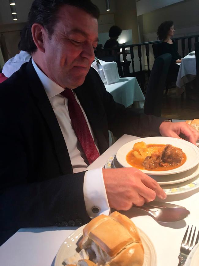 “Con todos los problemas que tenemos si, además, nos dedicamos a zurrarnos… pues apaga y vámonos”