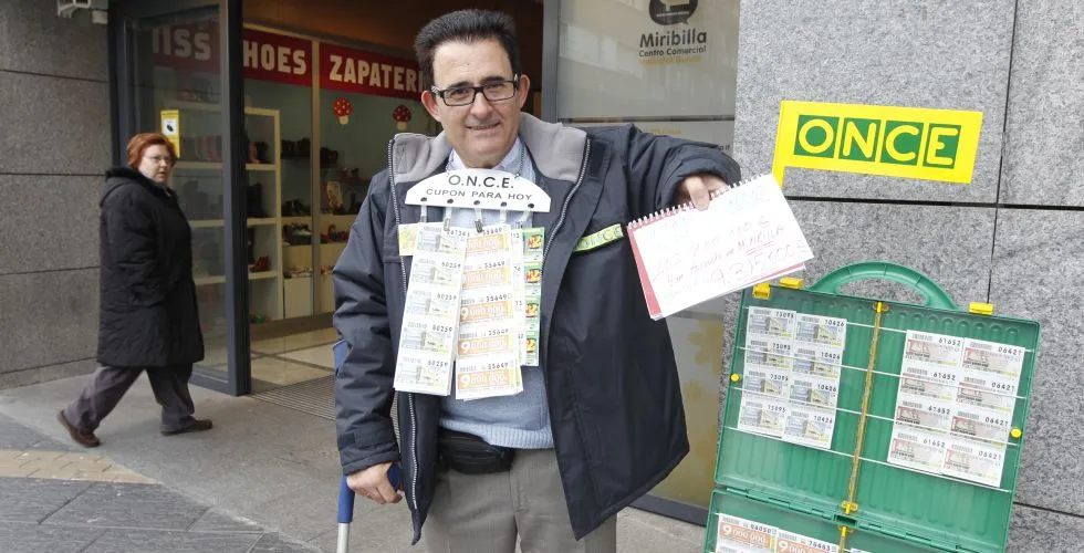 TRABAJADORES para la ONCE POR 700 EUROS MES