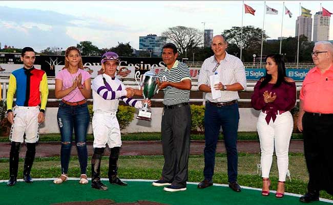 CODERE pone al brasileño Carlos Oliveira Jr. al frente de la Empresa Operadora Hípica de Panamá