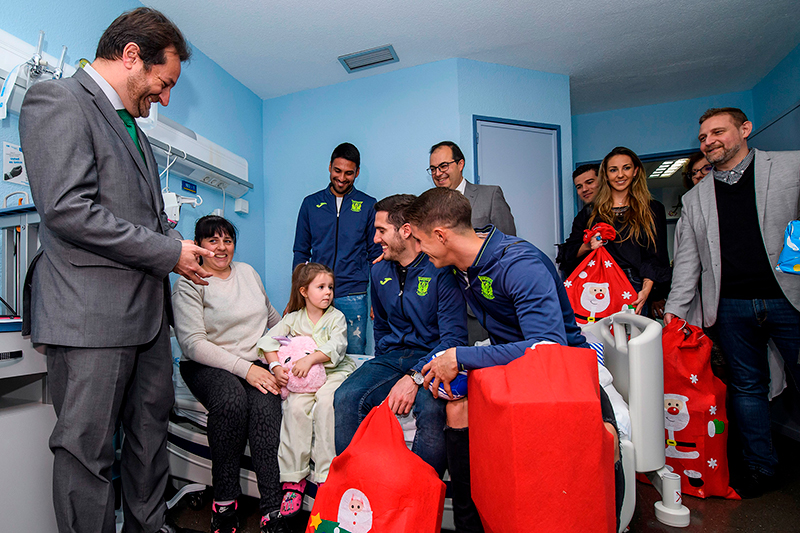 GoldenPark.es continúa llevando sorpresas, emoción y regalos a los niños hospitalizados