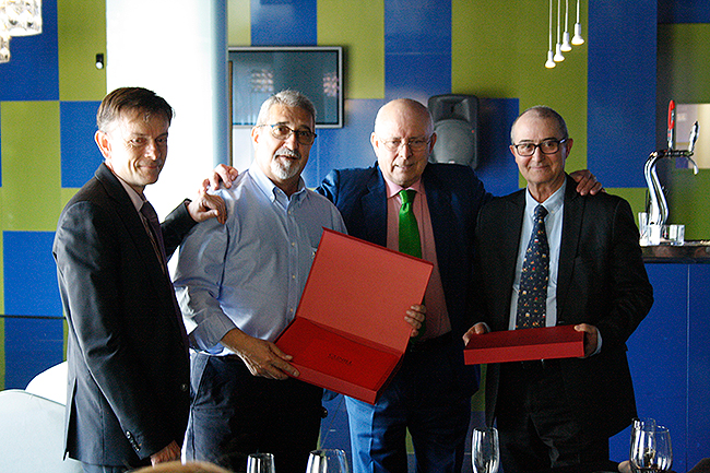 Entrañable comida homenaje del Casino Mediterráneo a los empleados que se han jubilado