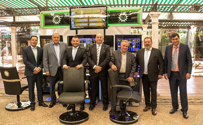 Rey de la Suerte y M-BOX de Merkur Dosniha se presentan en Córdoba de la mano de Hermanos Blanco: 
VER TODAS LAS FOTOS