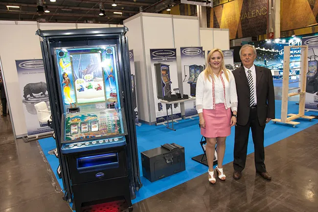 Technobouncer nos presenta su reja de seguridad en EXPOJOC