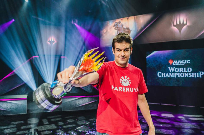  Una de las estrellas del poker español se proclama campeón del mundo de Magic