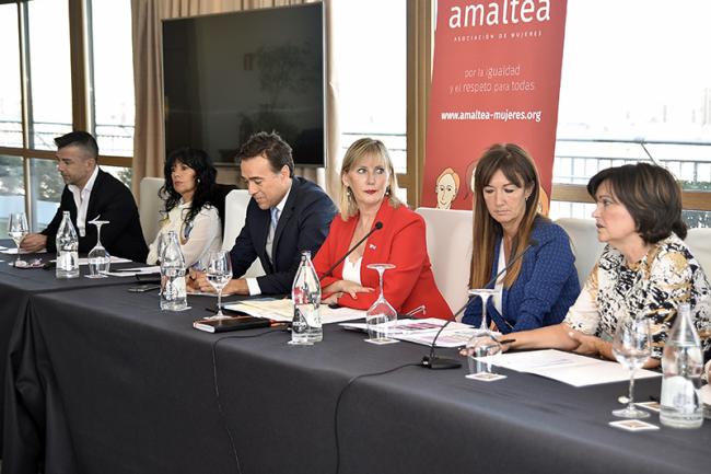 Emocionante presentación del proyecto patrocinado por ASEJU para ayudar a las mujeres víctima de trata