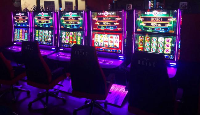 Así lucen las nuevas máquinas de Zitro Link King en el Bingo Roma de Zaragoza