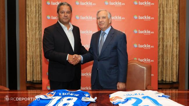 El Presidente de Luckia firmó como patrocinador del Depor hasta 2021