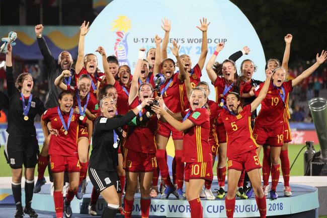 SPORTIUM se compromete con el deporte femenino premiando a la Selección Española de Fútbol SUB-17
