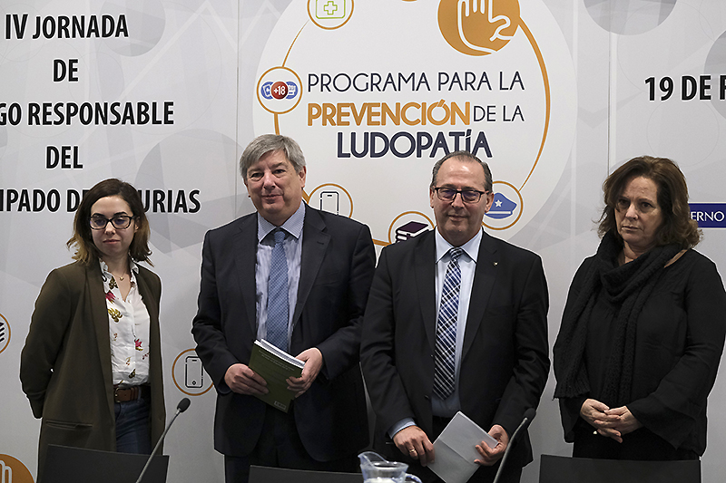 De izq. a der.: Aris Grande, José Antonio Gómez Yañez, Antonio Molejon Iglesias y Azucena Marti