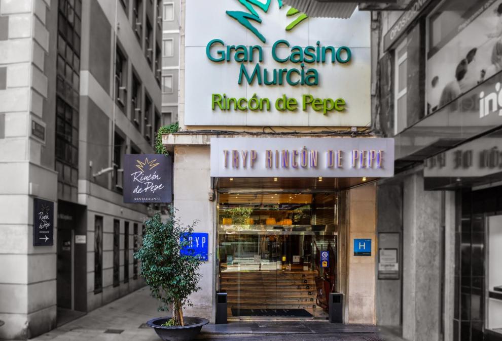 Orenes anuncia un ERE en su casino de Murcia y el cierre en horario de tarde