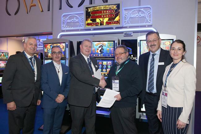 Taquion firma la exclusiva de los productos de Aristocrat para Salones en Aragon y Navarra