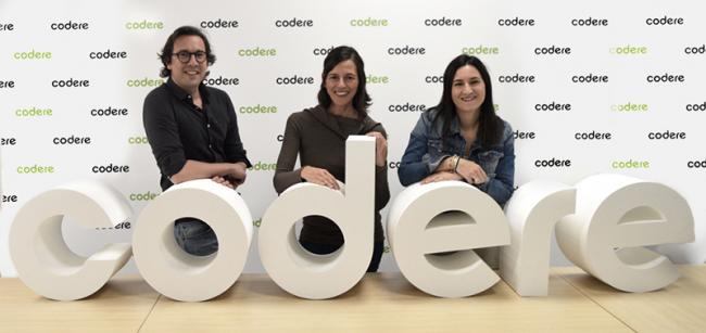 De izquierda a derecha: Ángel Fernández, Maria Teresa de Meer y Elena Morcilo, equipo corporativo de Marca Global.