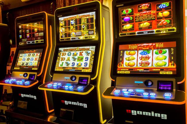 E-GAMING SPAIN expondrá su modelo MULTISLOT E-NEON en EXPOJOC