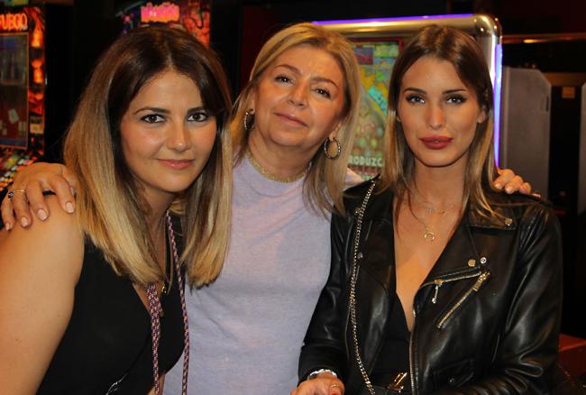 GALERÍA DE FOTOS 
Grandes amigos acompañaron a Juan Tristán en la FIESTA REINAUGURACIÓN de SALÓN COLISEO ROMA