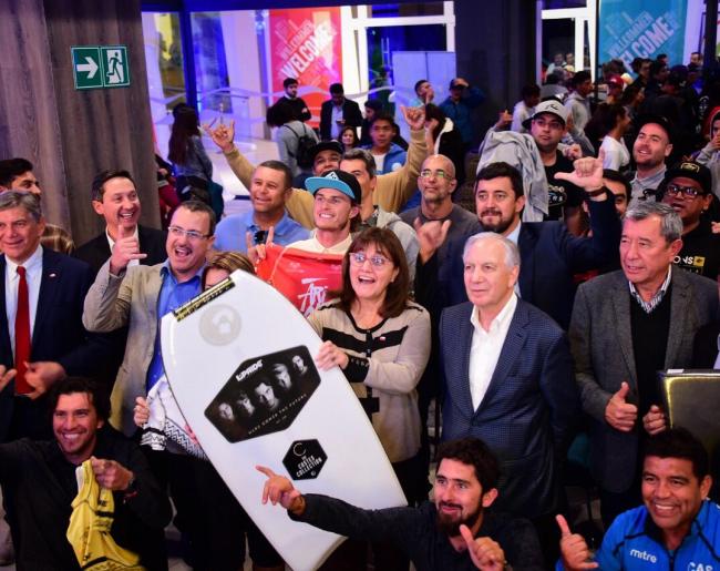 El Presidente del Grupo Luckia, José González inaugura el Grand Slam de Bodyboard en Antay Surf Club