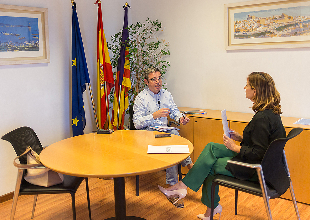 La Primera Entrevista de MIQUEL PIÑOL, director de Comercio y Juego de Baleares