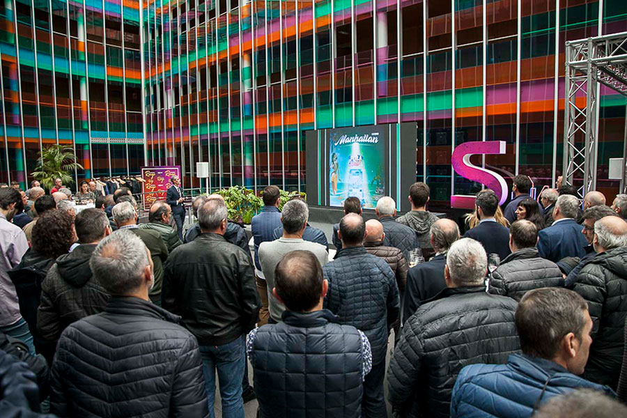 Gran acogida de MANHATTAN en el PAIS VASCO, en una magnífica presentación de COMDIBAL y UNIDESA