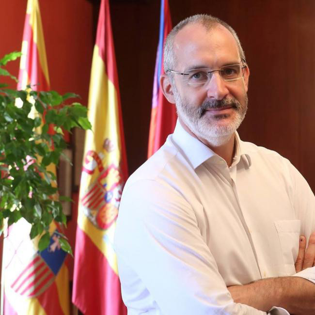 La Asociación de Empresarios de Salones de Juego de Aragón (AESA) agrade el BUEN del Director General de Política Interior de Aragón, Álvaro Burrell