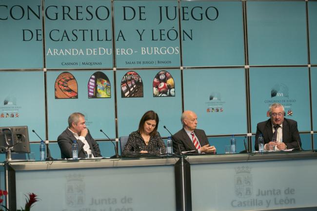 Conclusiones sobre el tratamiento de la Prensa al juego privado... Magistral José Ignacio Cases! Magnífica moderadora Susana Pastor