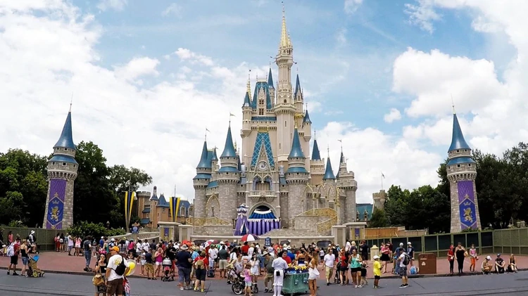 La división de parques de ocio de Disney incrementó un 6% su facturación anual