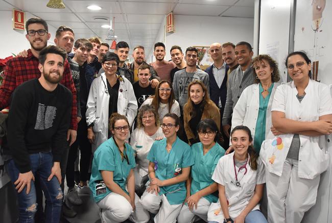 GOLDENPARK.ES lleva regalos a los niños y niñas ingresados ​​en el Hospital Universitario General de Cataluña