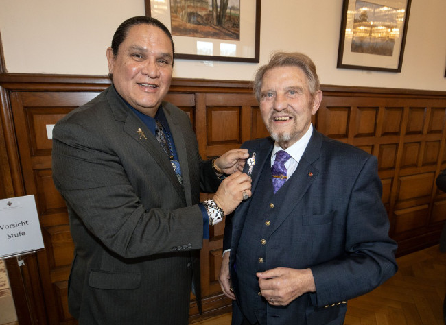 El Presidente de la National Indian Gaming Association visita la sede central de Grupo Gauselmann