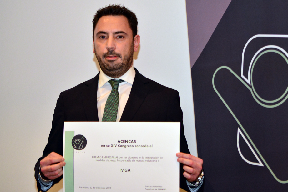 Enric Sanahuja, vicepresidente del Grupo MGA, recibió el premio empresarial otorgado a MGA por la instauración de medidas de Juego Responsable