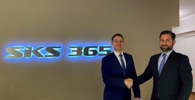 Alexander Martin CEO de SKS365 da la bienvenida a Massimiliano Mura