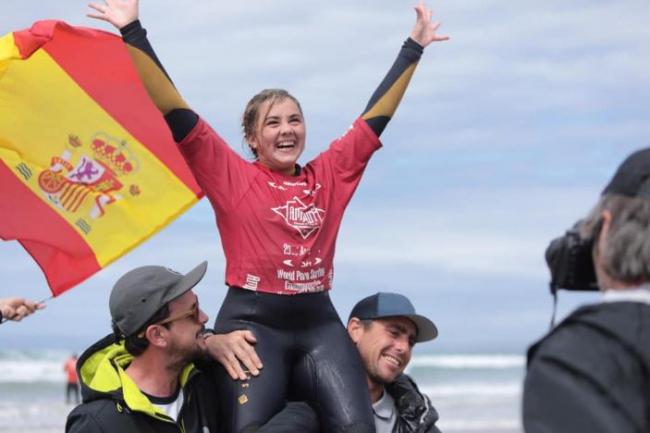 Con el patrocinio del Grupo Díaz Carbajosa: CARMEN LÓPEZ REINA EN EL MUNDIAL DE SURF