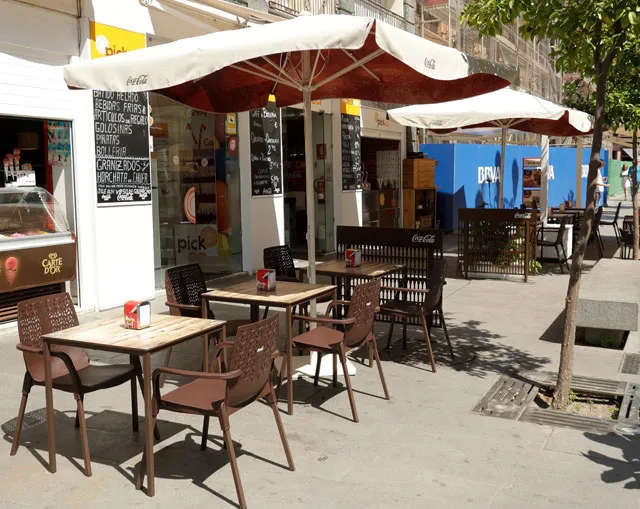 Hostelería pide más concreción, una guía de medidas higiénicas e hidrogeles para los 300.000 establecimientos